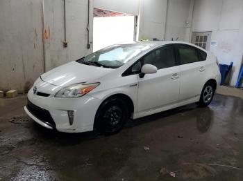  Salvage Toyota Prius