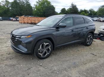  Salvage Hyundai TUCSON