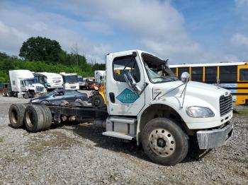  Salvage Freightliner M2 106 Med