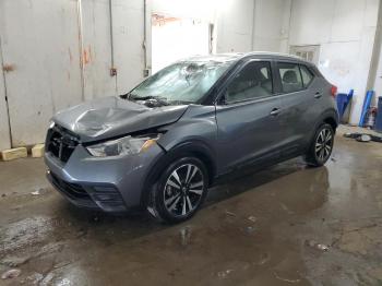  Salvage Nissan Kicks