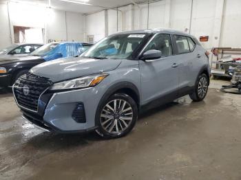  Salvage Nissan Kicks