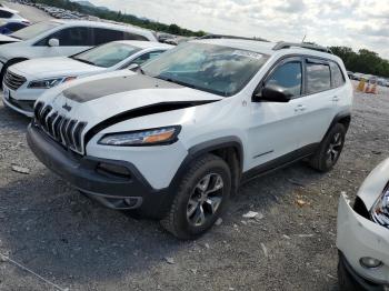  Salvage Jeep Cherokee