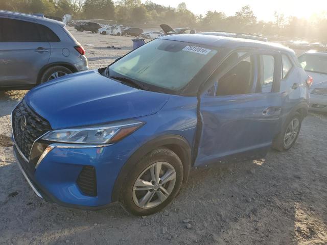  Salvage Nissan Kicks