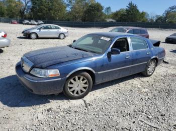  Salvage Lincoln Towncar