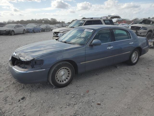  Salvage Lincoln Towncar