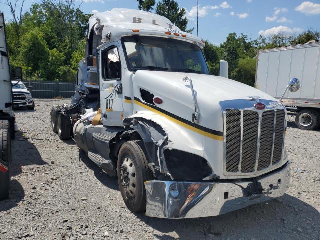  Salvage Peterbilt 579