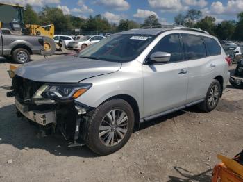  Salvage Nissan Pathfinder