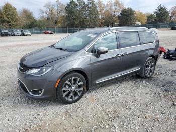  Salvage Chrysler Pacifica