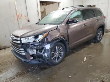  Salvage Toyota Highlander