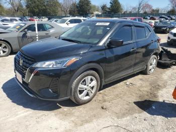  Salvage Nissan Kicks