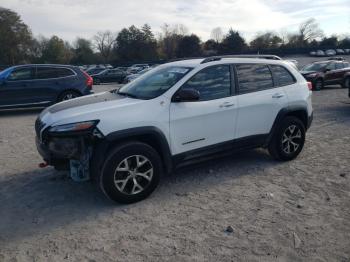  Salvage Jeep Cherokee