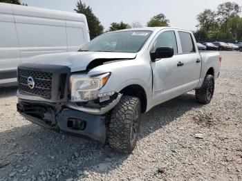  Salvage Nissan Titan