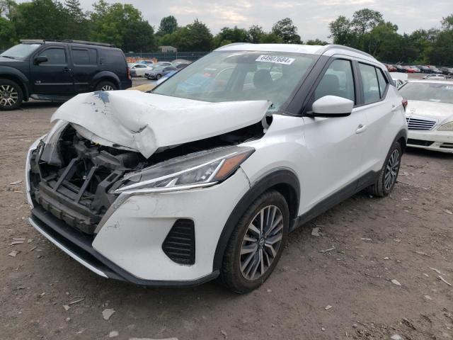  Salvage Nissan Kicks