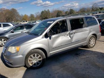  Salvage Chrysler Minivan