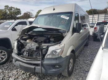  Salvage Mercedes-Benz Sprinter