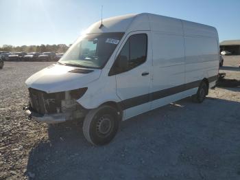  Salvage Mercedes-Benz Sprinter