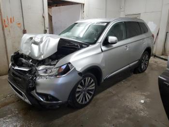  Salvage Mitsubishi Outlander