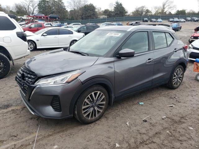  Salvage Nissan Kicks