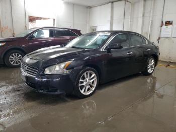  Salvage Nissan Maxima