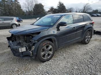  Salvage Toyota Highlander