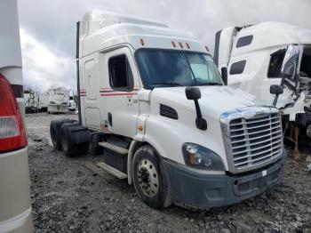  Salvage Freightliner Cascadia 1