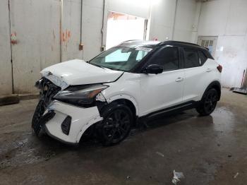  Salvage Nissan Kicks