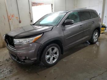  Salvage Toyota Highlander