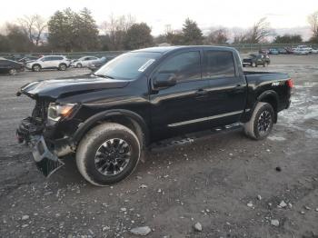  Salvage Nissan Titan