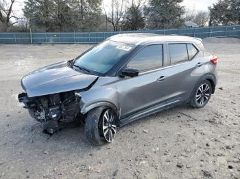  Salvage Nissan Kicks