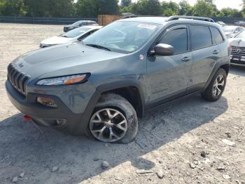  Salvage Jeep Cherokee