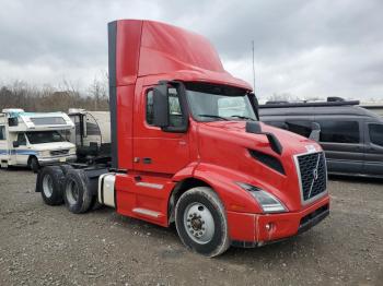  Salvage Volvo Vnr