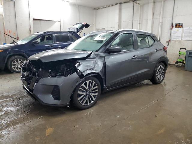  Salvage Nissan Kicks