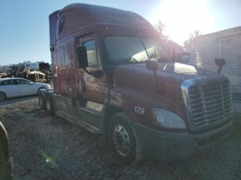  Salvage Freightliner Cascadia 1