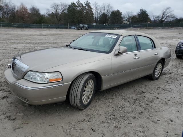  Salvage Lincoln Towncar