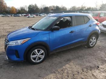  Salvage Nissan Kicks