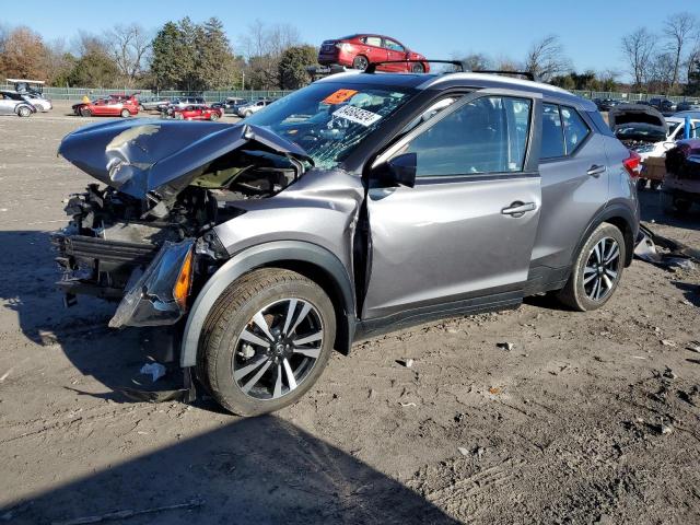  Salvage Nissan Kicks