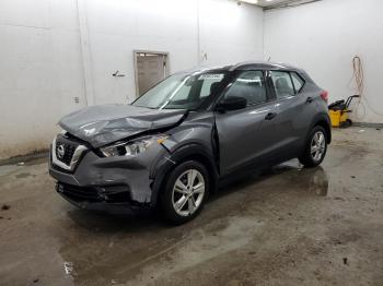  Salvage Nissan Kicks