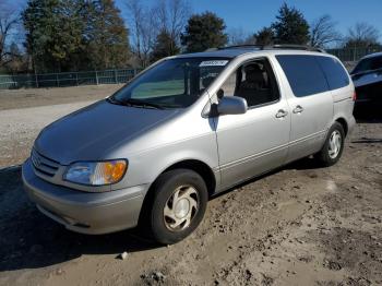  Salvage Toyota Sienna