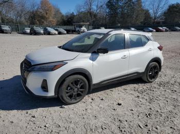  Salvage Nissan Kicks