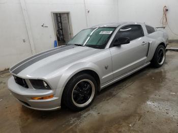  Salvage Ford Mustang