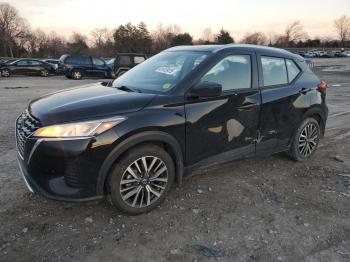  Salvage Nissan Kicks