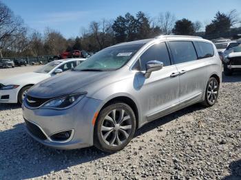  Salvage Chrysler Pacifica