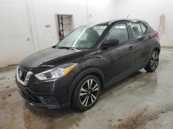  Salvage Nissan Kicks