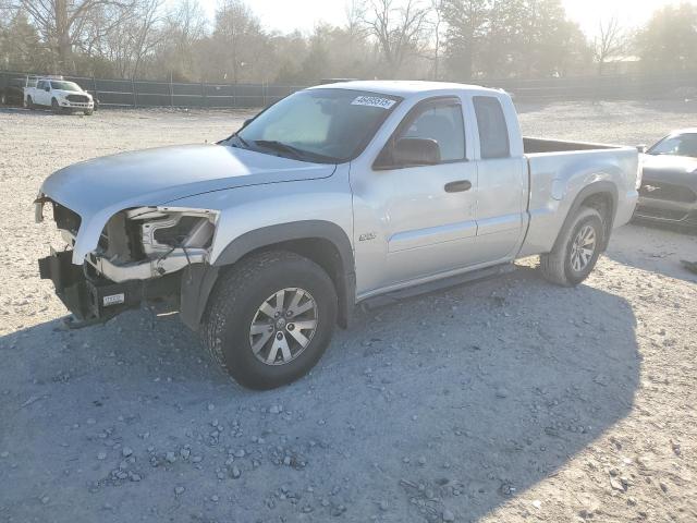  Salvage Mitsubishi Raider