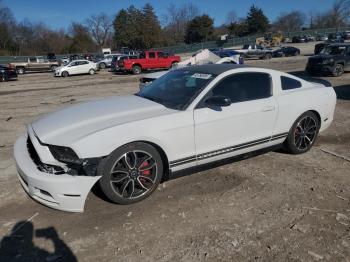  Salvage Ford Mustang