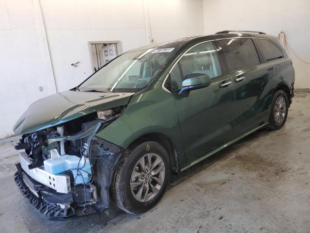  Salvage Toyota Sienna