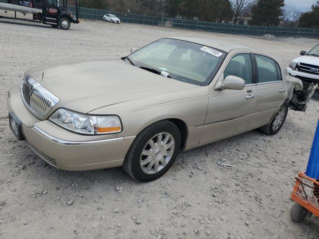  Salvage Lincoln Towncar