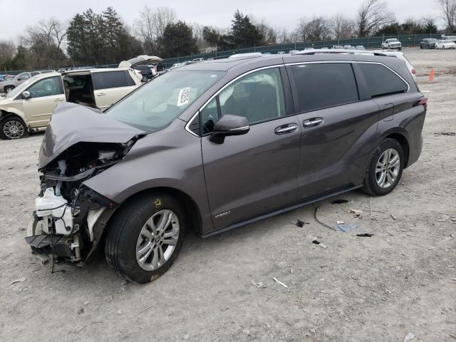  Salvage Toyota Sienna