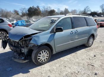  Salvage Toyota Sienna