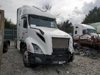  Salvage Volvo Vn